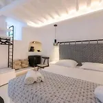 Mykonos Vibes Town Room